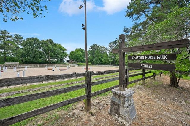 4036 Hazel Nut Lake NE, Atlanta, GA 30342