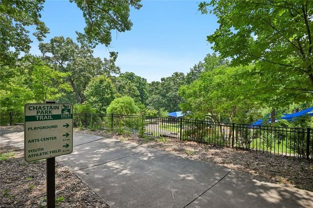 4036 Hazel Nut Lake NE, Atlanta, GA 30342
