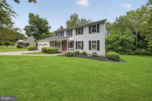 11 RIVERVIEW DR, Ewing, NJ 08628