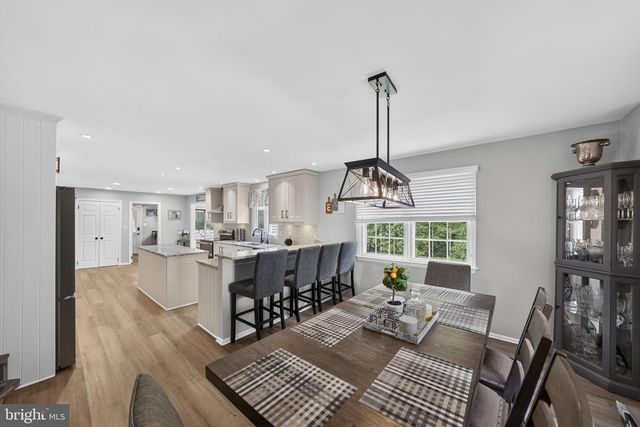 11 RIVERVIEW DR, Ewing, NJ 08628