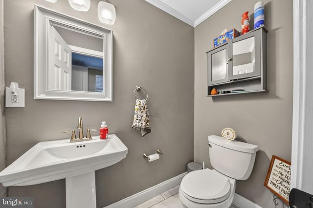 11 RIVERVIEW DR, Ewing, NJ 08628
