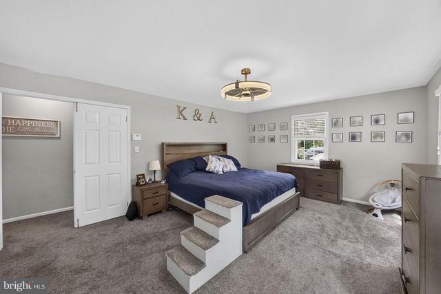 11 RIVERVIEW DR, Ewing, NJ 08628