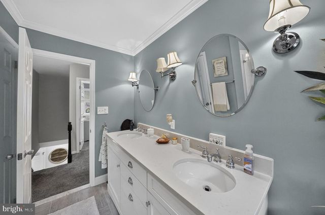 11 RIVERVIEW DR, Ewing, NJ 08628