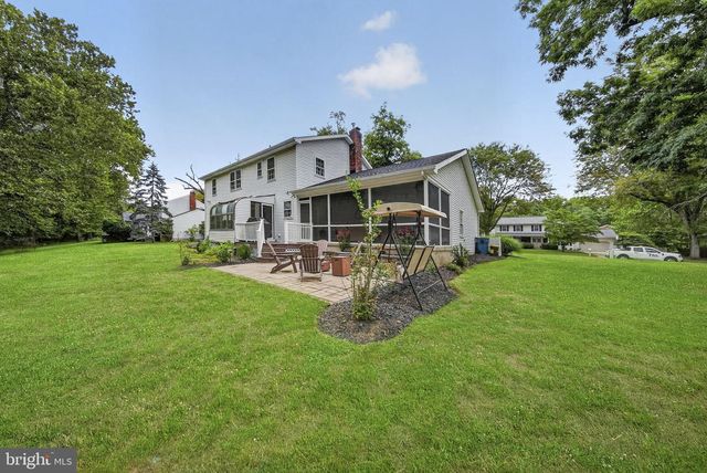 11 RIVERVIEW DR, Ewing, NJ 08628