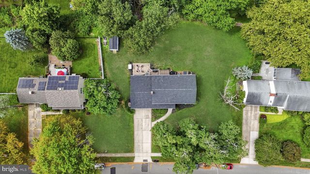 11 RIVERVIEW DR, Ewing, NJ 08628