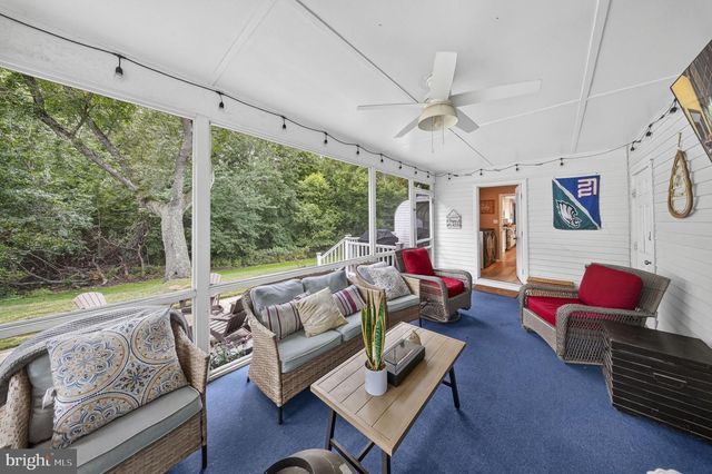 11 RIVERVIEW DR, Ewing, NJ 08628