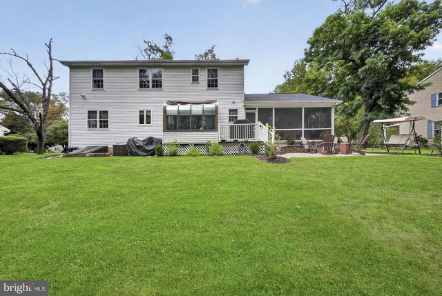 11 RIVERVIEW DR, Ewing, NJ 08628