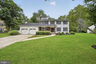 11 RIVERVIEW DR, Ewing, NJ 08628