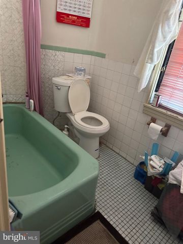 332 N 10TH ST, Philadelphia, PA 19107