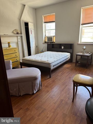 332 N 10TH ST, Philadelphia, PA 19107