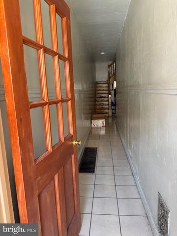 332 N 10TH ST, Philadelphia, PA 19107