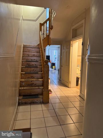 332 N 10TH ST, Philadelphia, PA 19107
