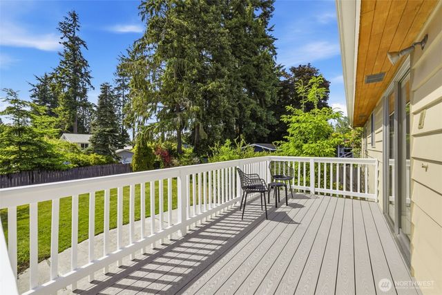 19906 83rd Place W, Edmonds, WA 98026