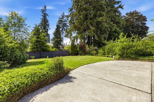 19906 83rd Place W, Edmonds, WA 98026