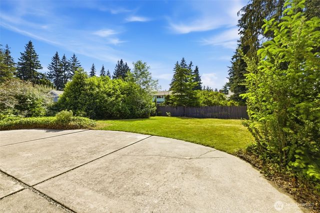 19906 83rd Place W, Edmonds, WA 98026