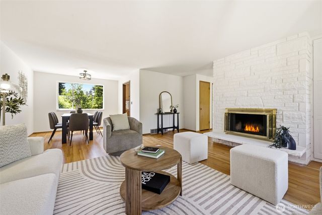 19906 83rd Place W, Edmonds, WA 98026