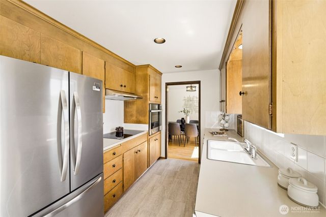 19906 83rd Place W, Edmonds, WA 98026