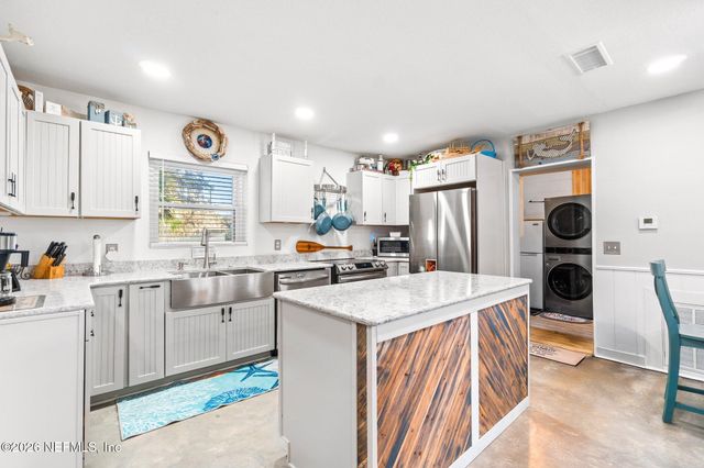 200 BASS Drive, Crescent City, FL 32112