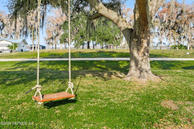 200 BASS Drive, Crescent City, FL 32112