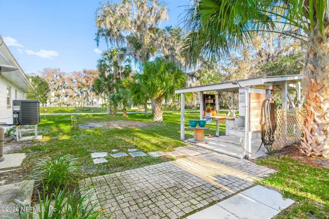 200 BASS Drive, Crescent City, FL 32112