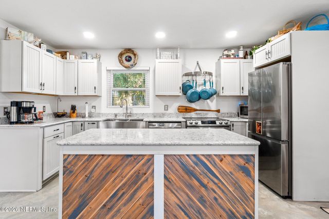 200 BASS Drive, Crescent City, FL 32112