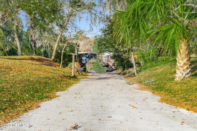 200 BASS Drive, Crescent City, FL 32112