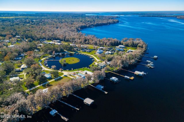 200 BASS Drive, Crescent City, FL 32112