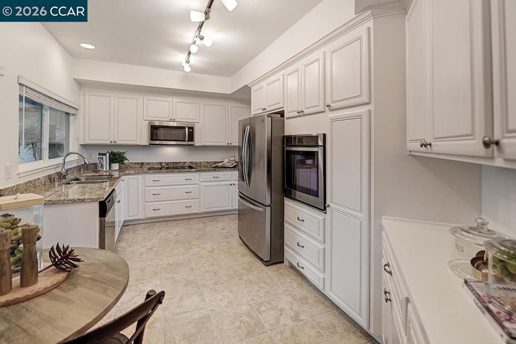 3711 Terra Granada Dr 3A, Walnut Creek, CA 94595