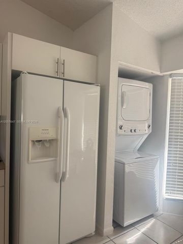 1004 San Remo Cir, Homestead, FL 33035