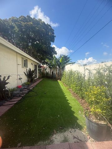 1004 San Remo Cir, Homestead, FL 33035