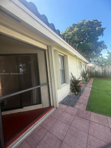 1004 San Remo Cir, Homestead, FL 33035