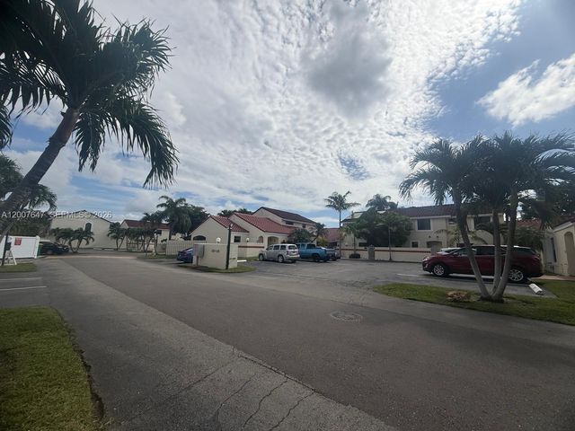 1004 San Remo Cir, Homestead, FL 33035