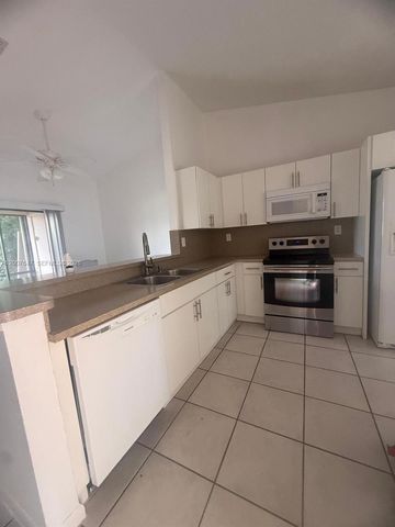 1004 San Remo Cir, Homestead, FL 33035