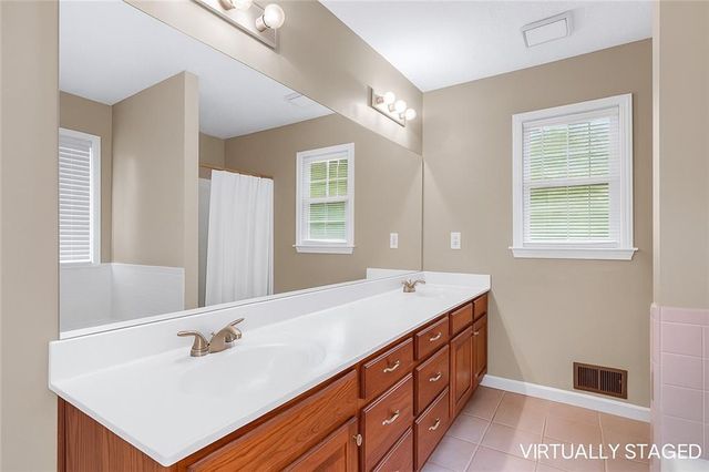 1574 Glenfield Drive, Lawrenceville, GA 30043