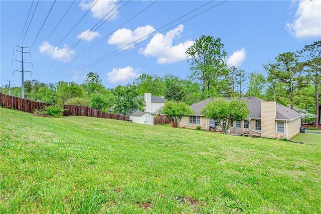 1574 Glenfield Drive, Lawrenceville, GA 30043