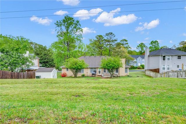 1574 Glenfield Drive, Lawrenceville, GA 30043