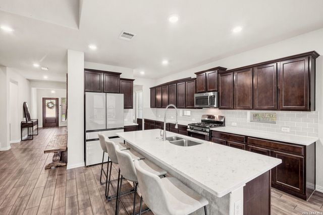 8819 Winchester Way, San Antonio, TX 78254