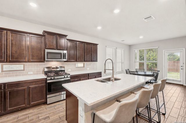 8819 Winchester Way, San Antonio, TX 78254