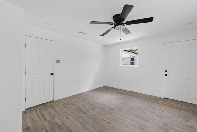 1212 E Ramsey Avenue, Fort Worth, TX 76104