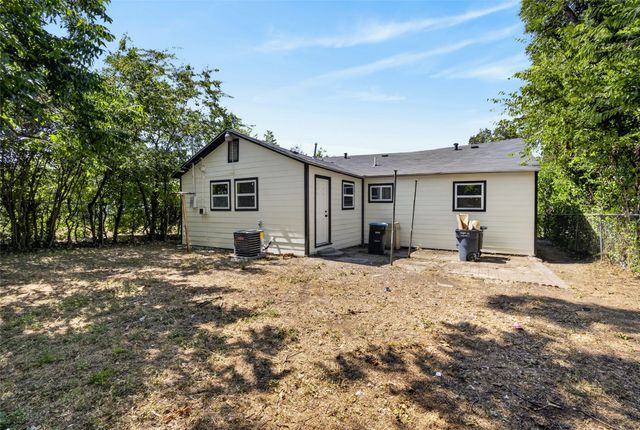 1212 E Ramsey Avenue, Fort Worth, TX 76104