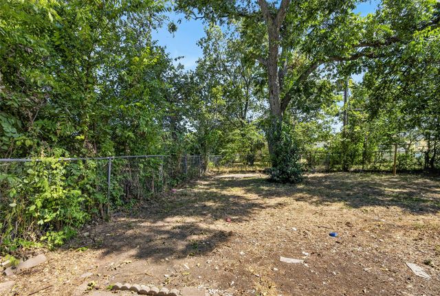 1212 E Ramsey Avenue, Fort Worth, TX 76104