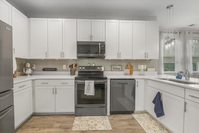 3995 Four Poles Park Drive, North Charleston, SC 29405