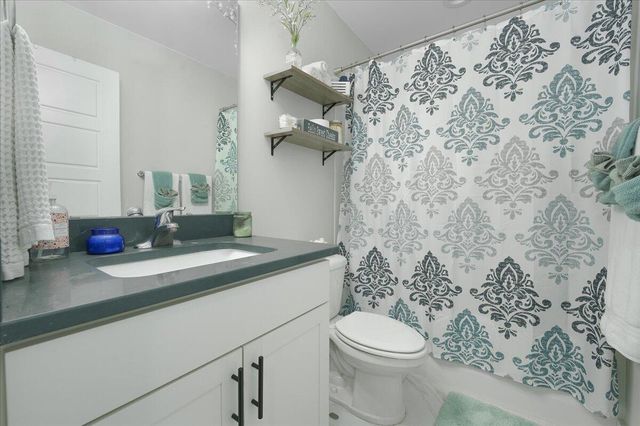 3995 Four Poles Park Drive, North Charleston, SC 29405