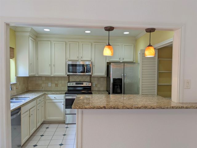 11711 Memorial Drive 133, Houston, TX 77024