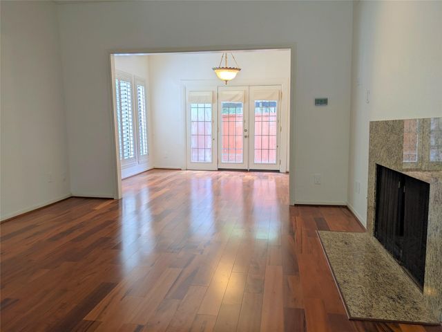 11711 Memorial Drive 133, Houston, TX 77024