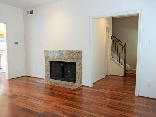 11711 Memorial Drive 133, Houston, TX 77024