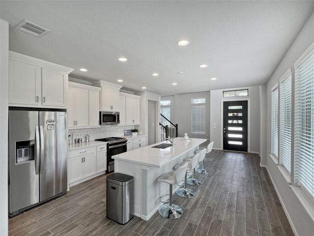 936 Azul Lagoon DR, Leander, TX 78641