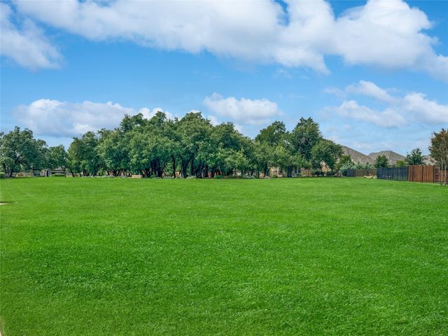 936 Azul Lagoon DR, Leander, TX 78641