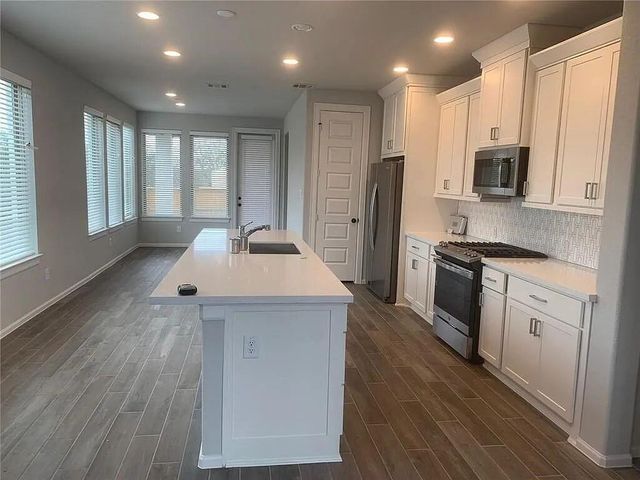 936 Azul Lagoon DR, Leander, TX 78641