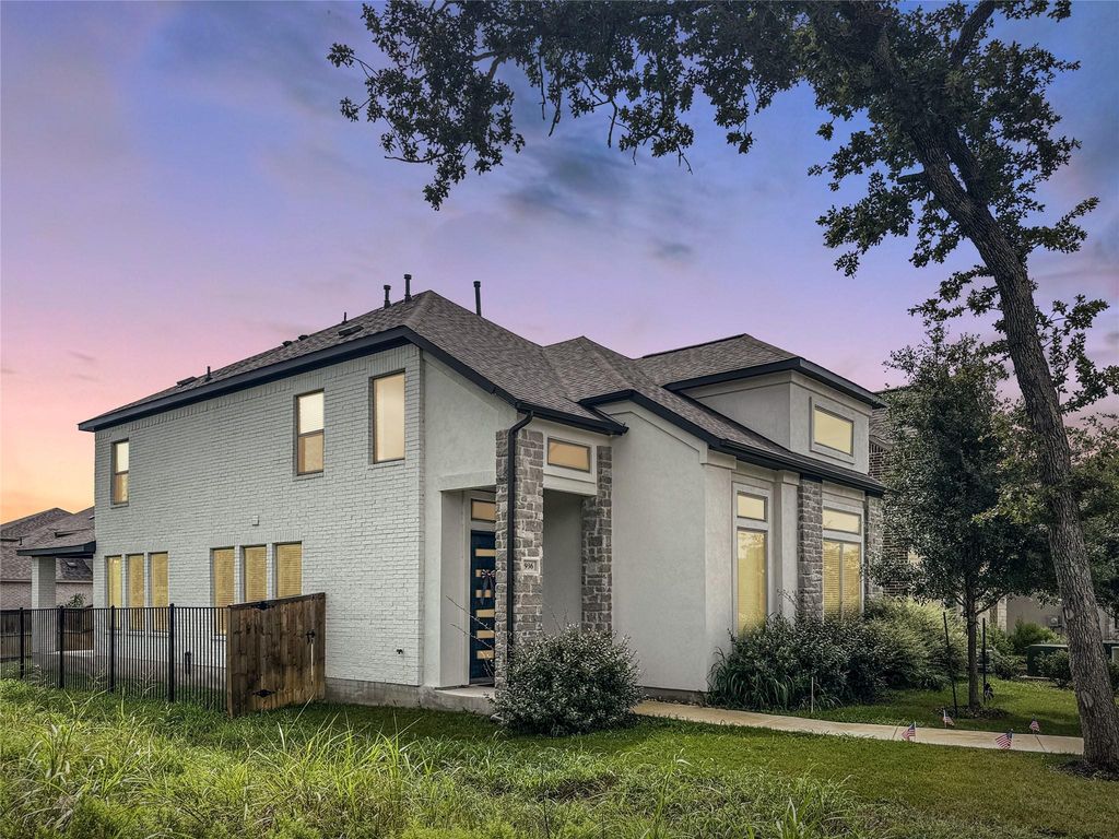 936 Azul Lagoon DR, Leander, TX 78641